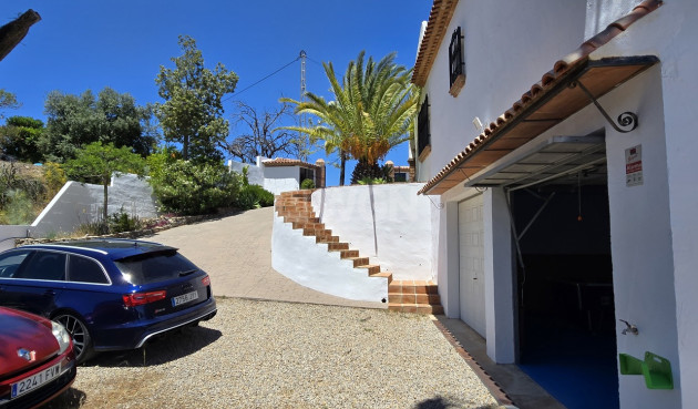 Odsprzedaż - Villa - Vinuela - Inland