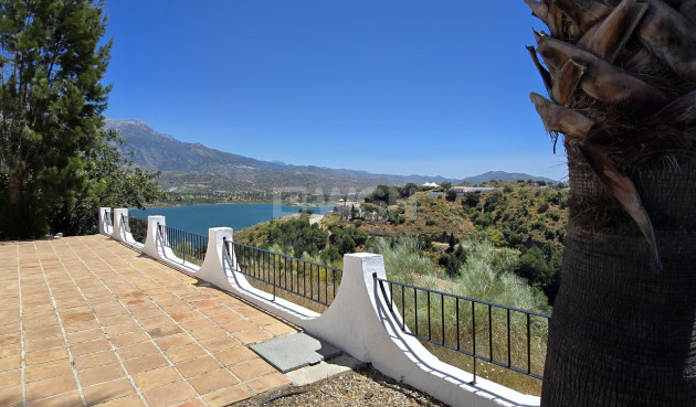 Odsprzedaż - Villa - Vinuela - Inland