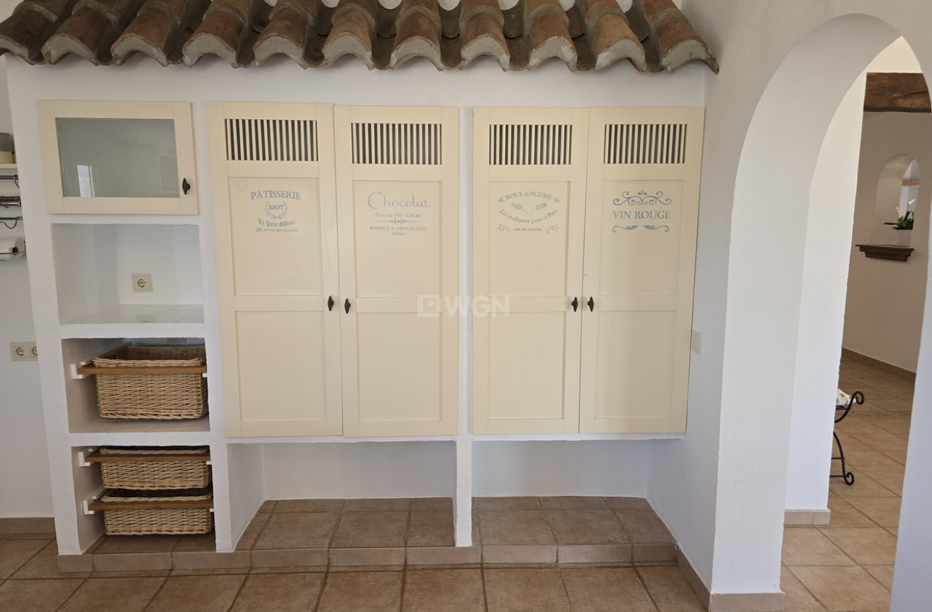 Odsprzedaż - Villa - Vinuela - Inland