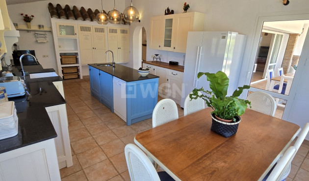 Odsprzedaż - Villa - Vinuela - Inland