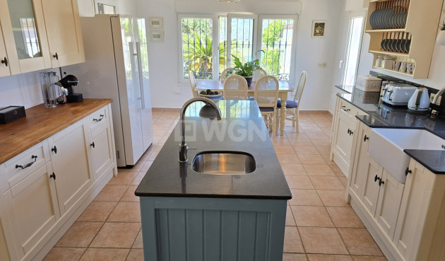 Odsprzedaż - Villa - Vinuela - Inland