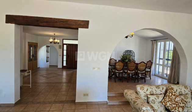 Odsprzedaż - Villa - Vinuela - Inland