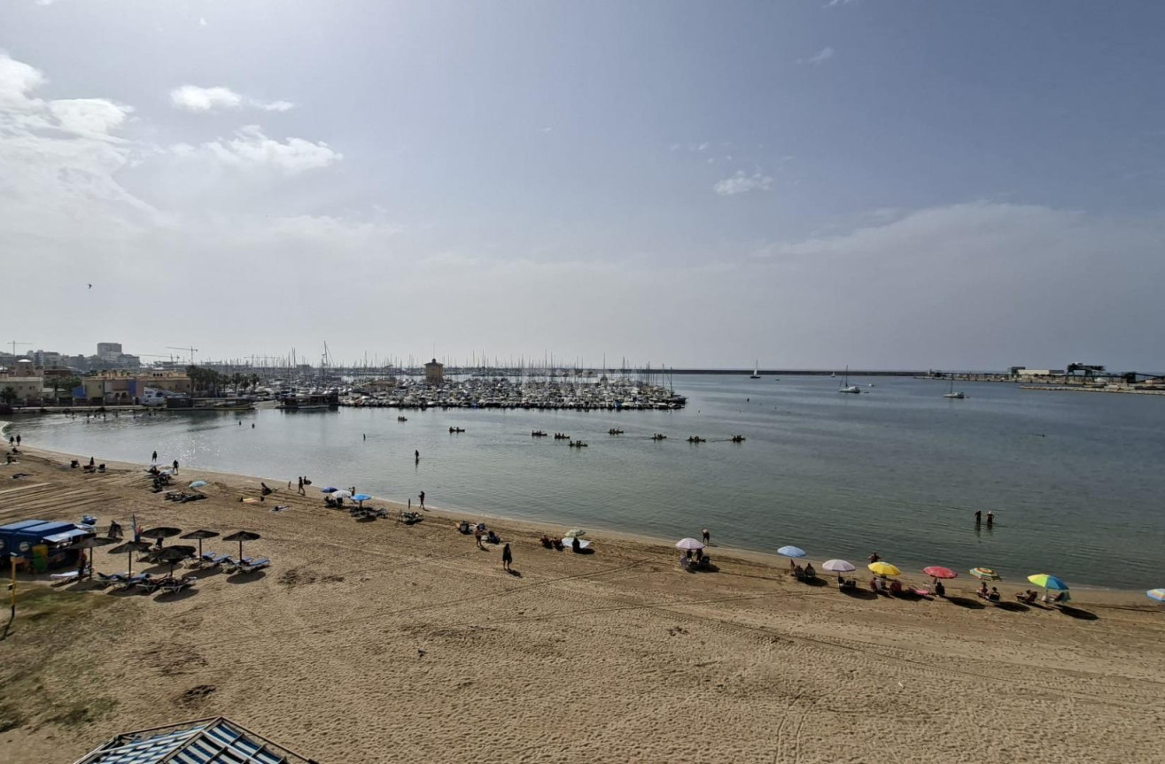 Resale - Apartment / flat - Torrevieja - Acequion
