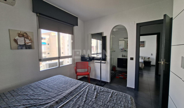Resale - Apartment / flat - Torrevieja - Acequion