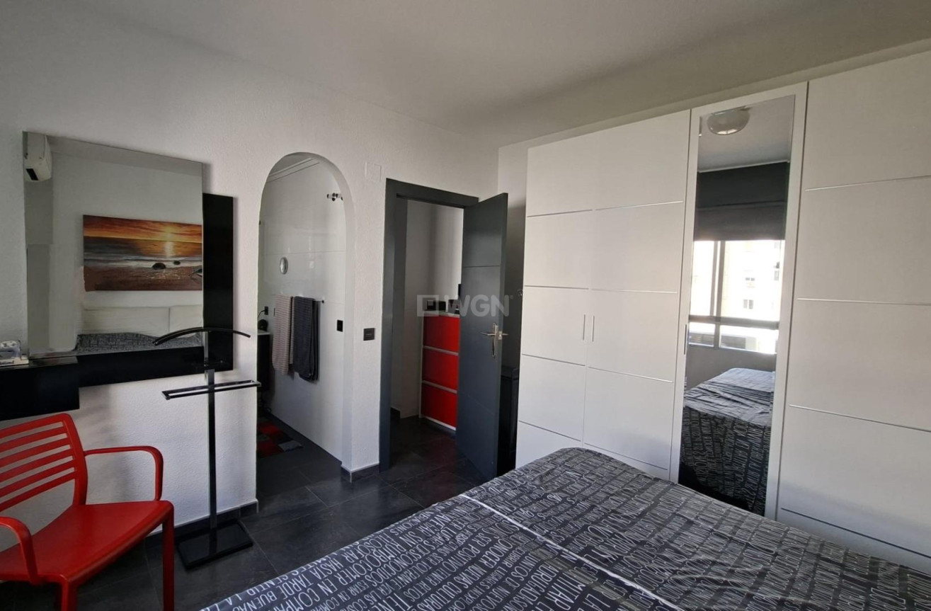 Resale - Apartment / flat - Torrevieja - Acequion