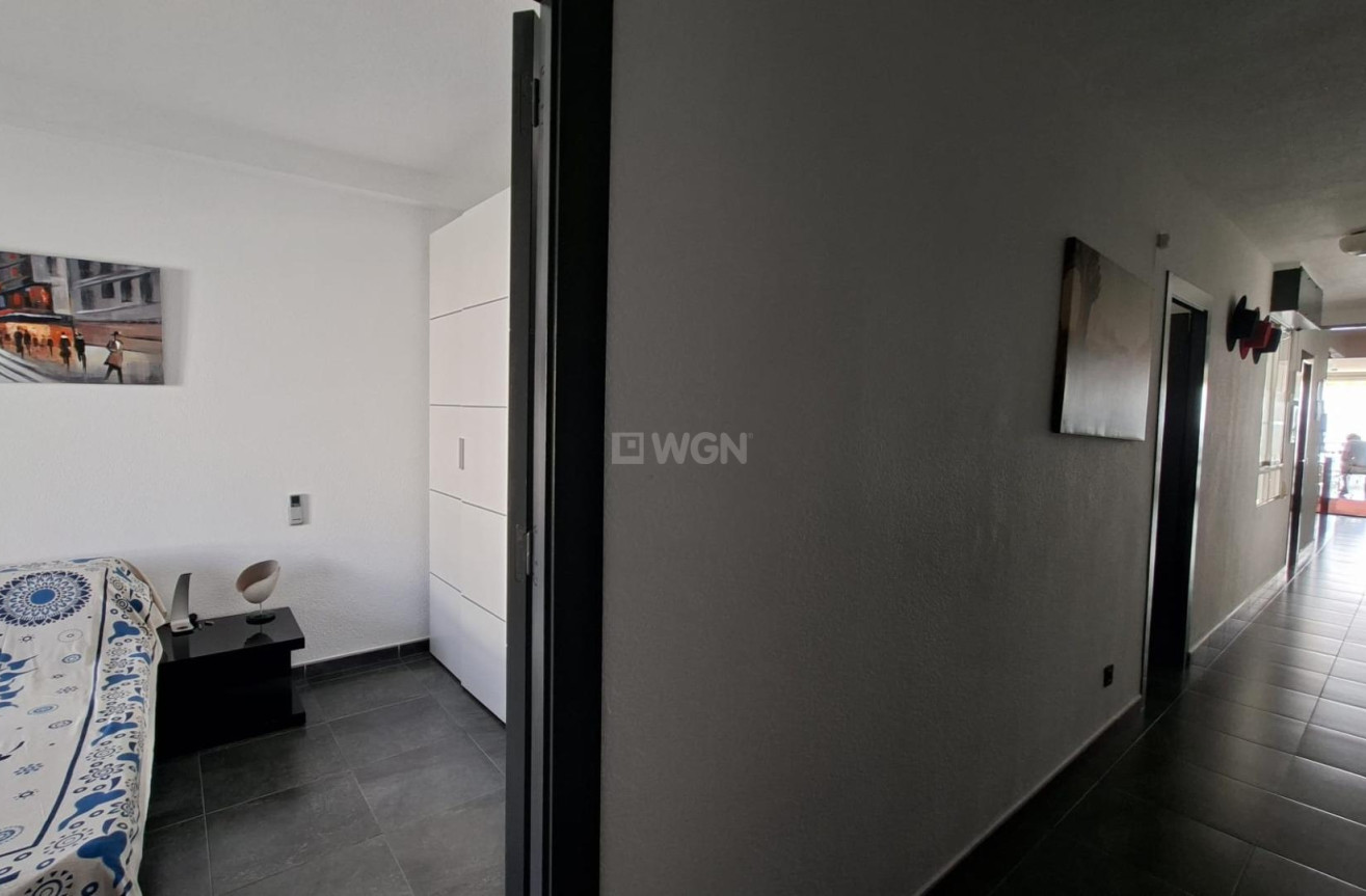 Resale - Apartment / flat - Torrevieja - Acequion