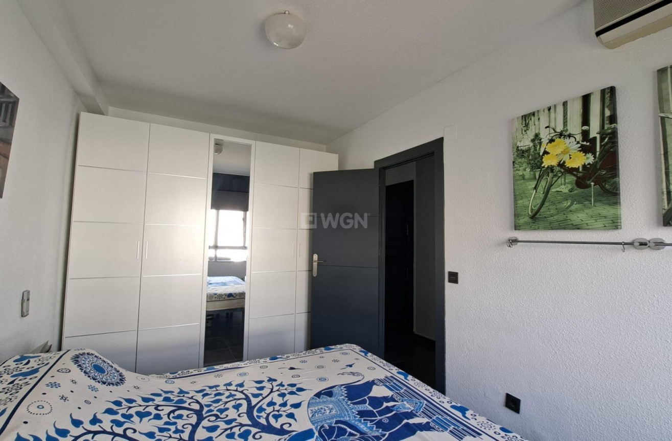 Resale - Apartment / flat - Torrevieja - Acequion