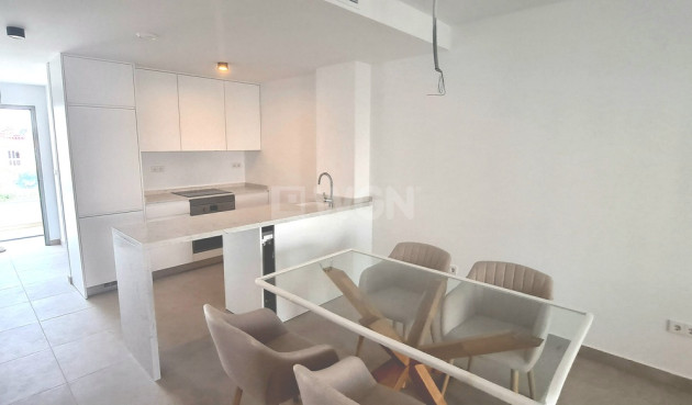 Odsprzedaż - Mieszkanie w bloku - Playa Flamenca - Costa Blanca