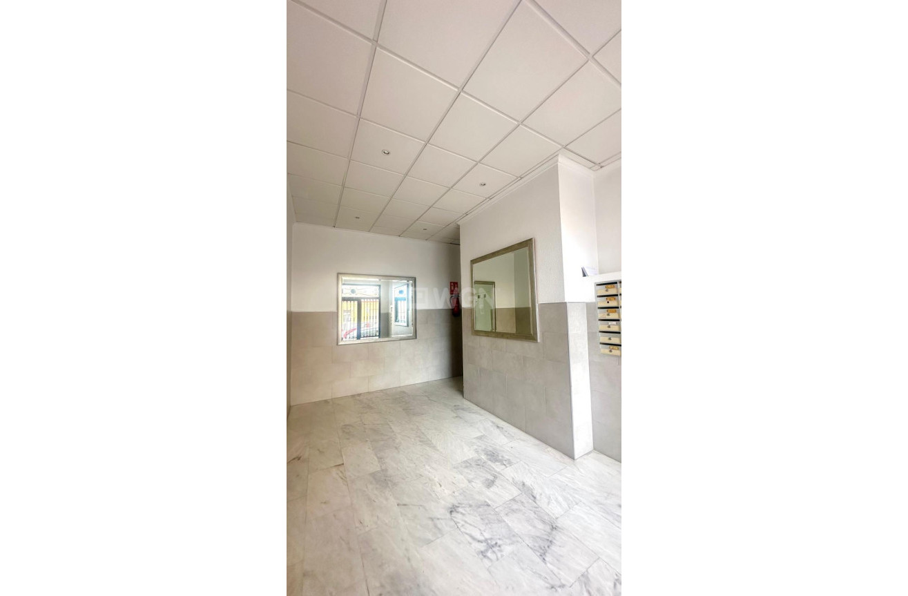 Wiederverkauf - Wohnung - Torrevieja