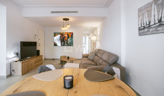 Resale - Apartment / flat - Torrevieja - Costa Blanca