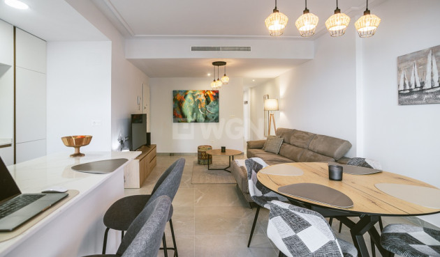 Resale - Apartment / flat - Torrevieja - Costa Blanca
