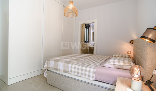 Resale - Apartment / flat - Torrevieja - Costa Blanca