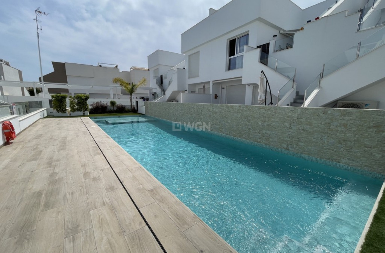 Resale - Bungalow - Pilar de la Horadada - Costa Blanca