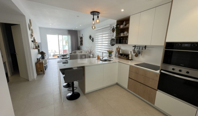 Resale - Bungalow - Pilar de la Horadada - Costa Blanca
