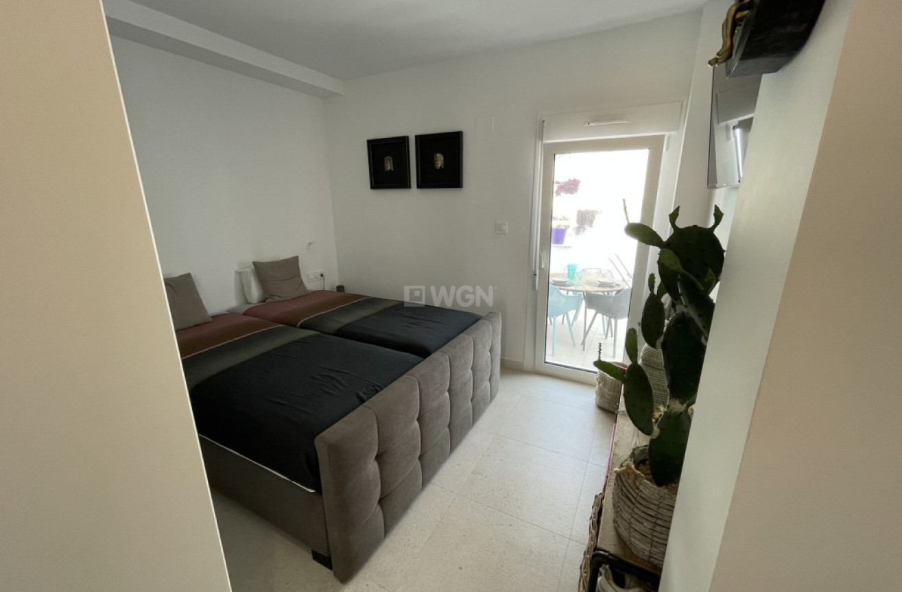 Resale - Bungalow - Pilar de la Horadada - Costa Blanca