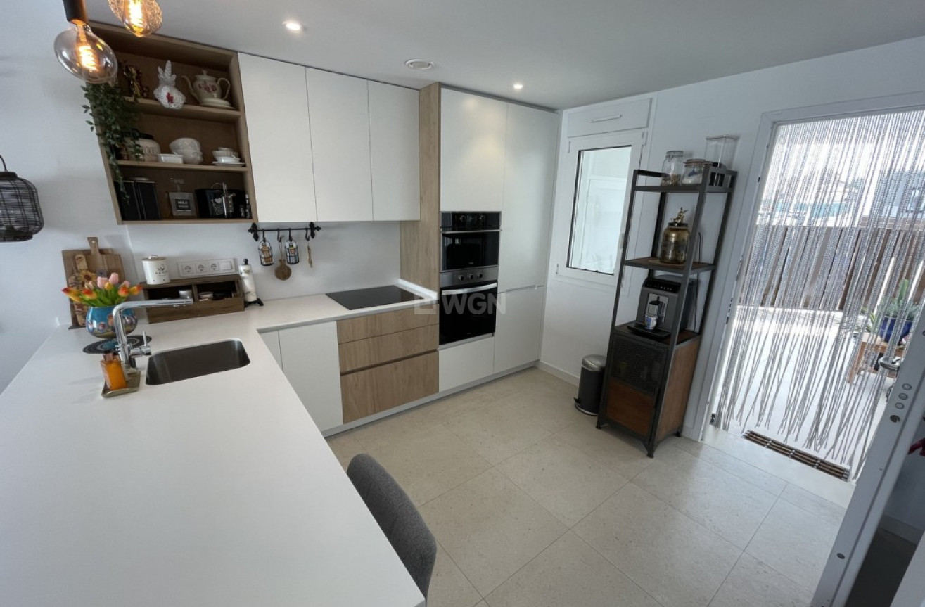 Resale - Bungalow - Pilar de la Horadada - Costa Blanca