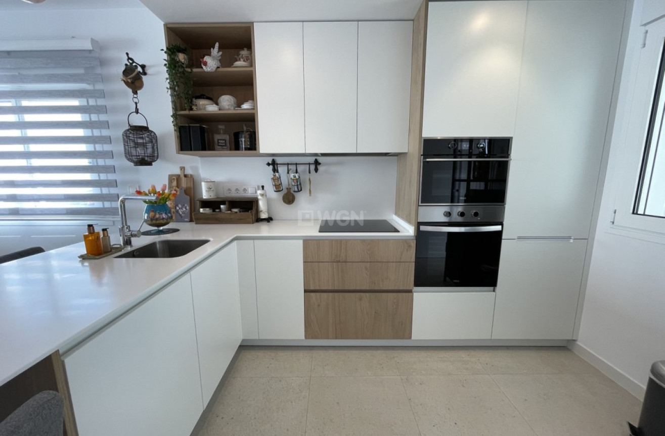 Resale - Bungalow - Pilar de la Horadada - Costa Blanca