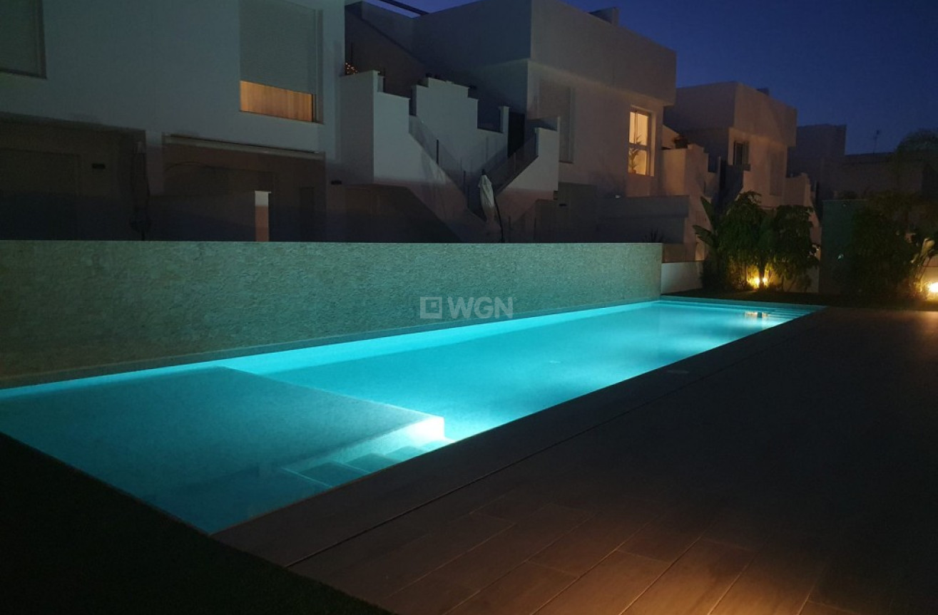 Resale - Bungalow - Pilar de la Horadada - Costa Blanca