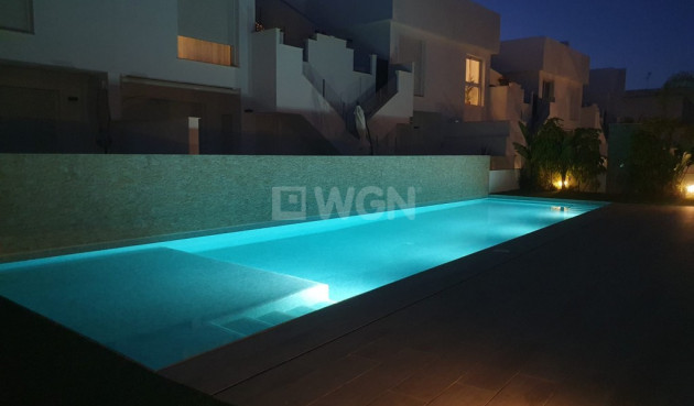 Resale - Bungalow - Pilar de la Horadada - Costa Blanca