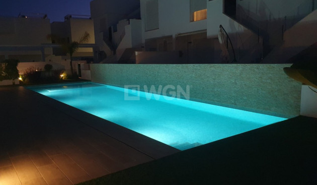 Resale - Bungalow - Pilar de la Horadada - Costa Blanca