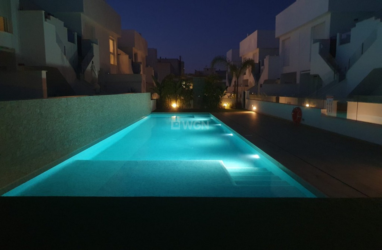 Resale - Bungalow - Pilar de la Horadada - Costa Blanca