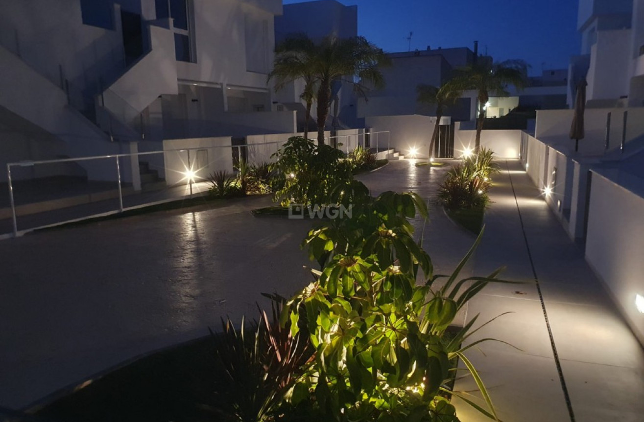 Resale - Bungalow - Pilar de la Horadada - Costa Blanca