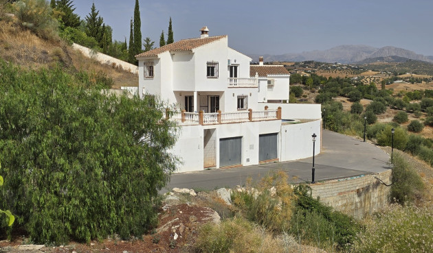 Odsprzedaż - Villa - Vinuela - Inland