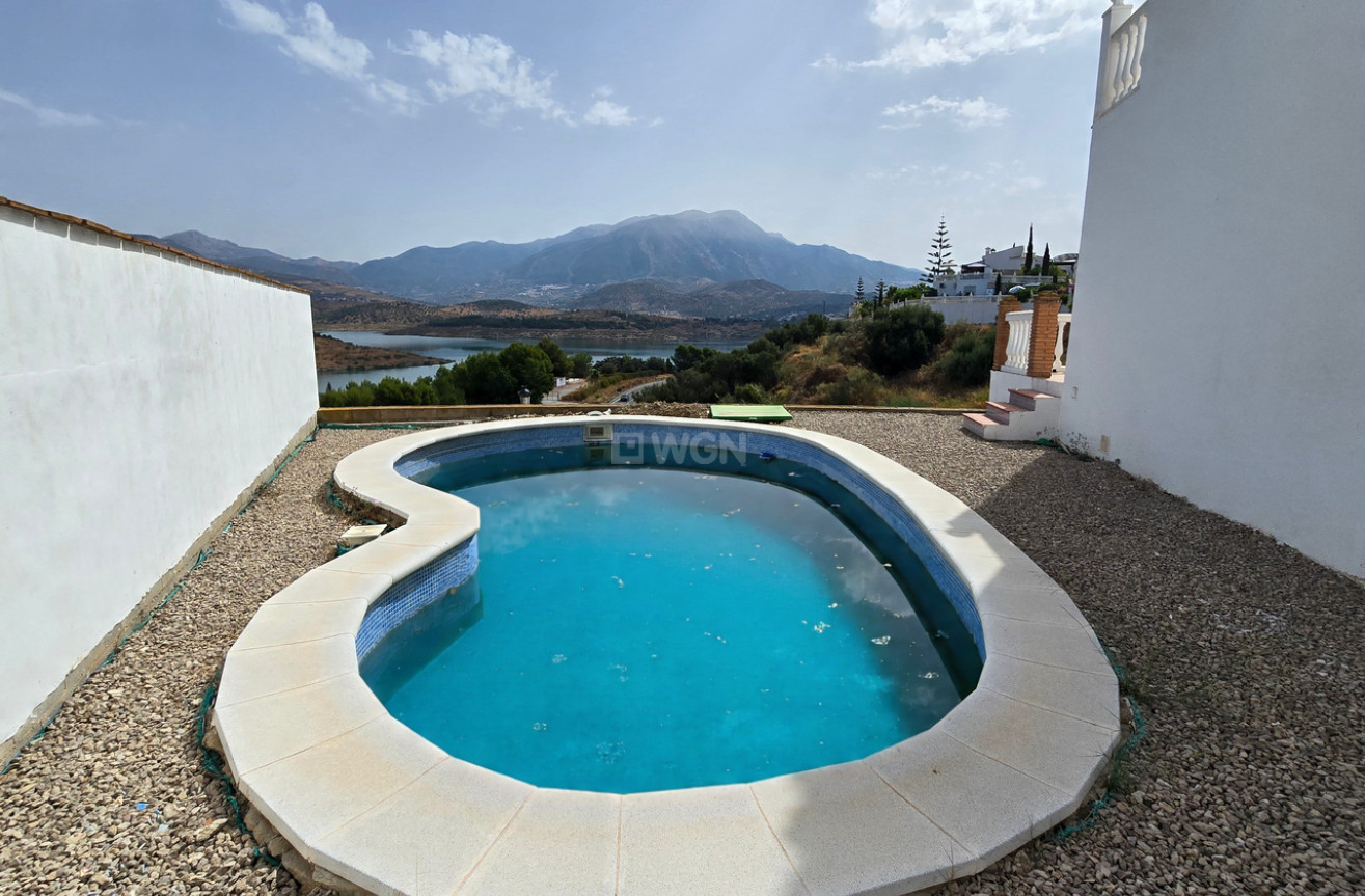 Odsprzedaż - Villa - Vinuela - Inland