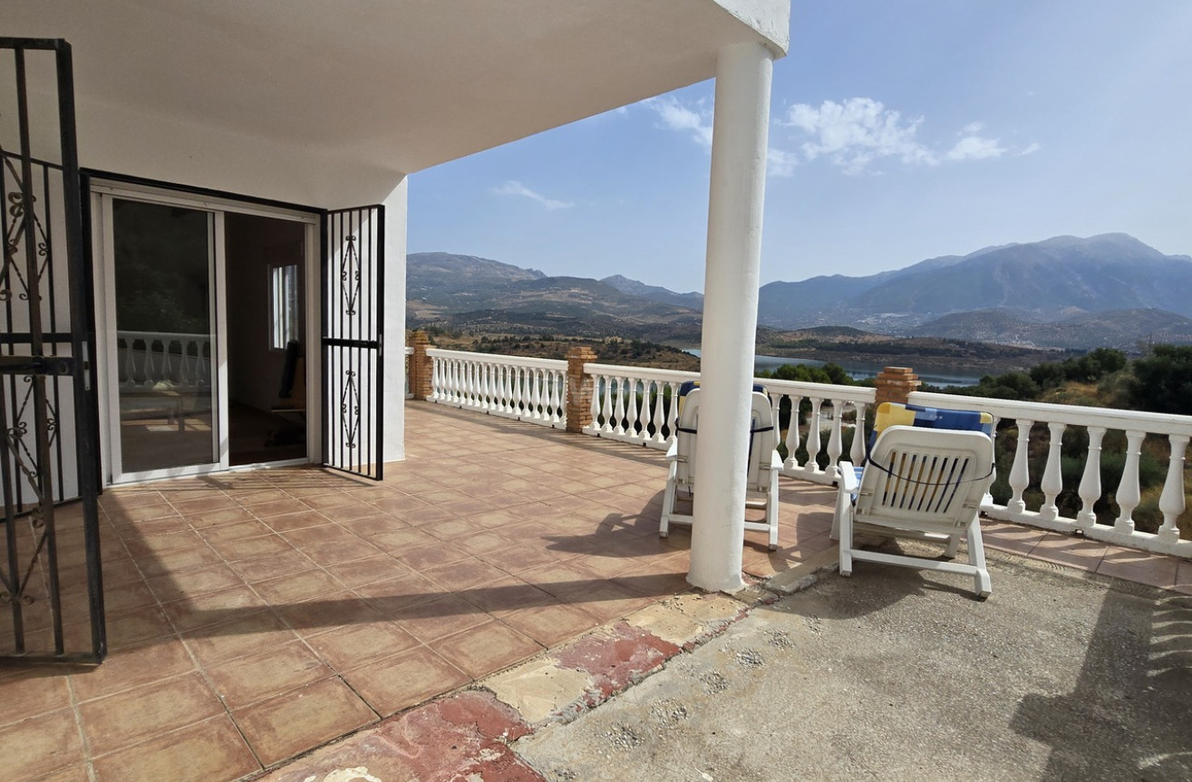 Odsprzedaż - Villa - Vinuela - Inland