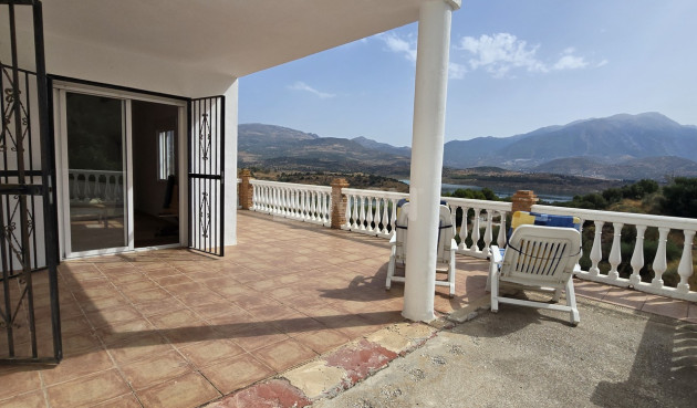 Odsprzedaż - Villa - Vinuela - Inland