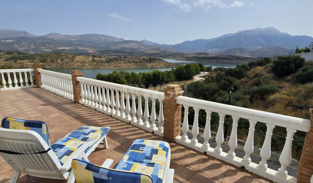 Odsprzedaż - Villa - Vinuela - Inland