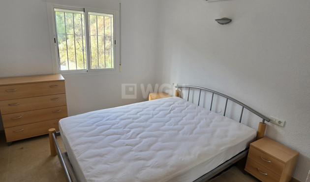 Odsprzedaż - Villa - Vinuela - Inland