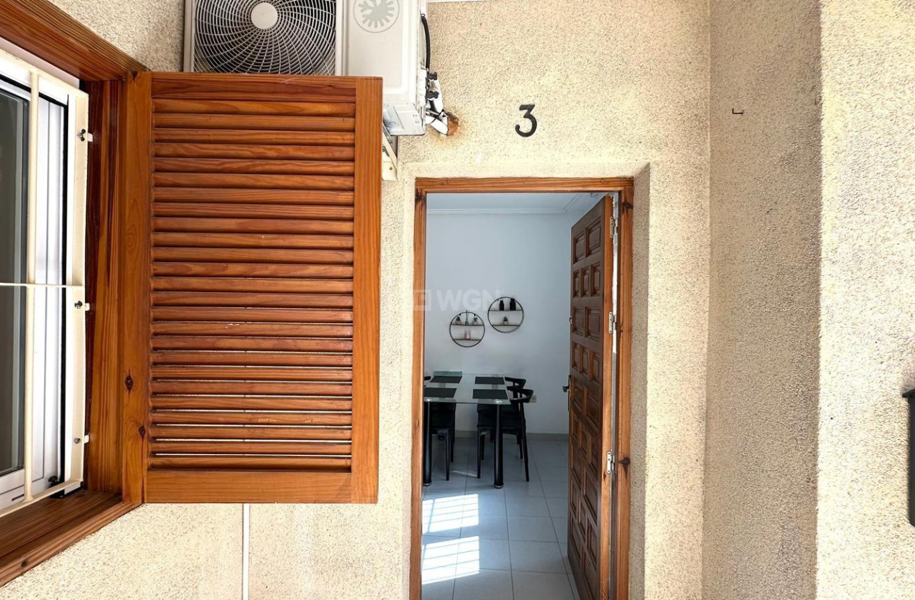 Resale - Apartment / flat - Torrevieja - Acequion