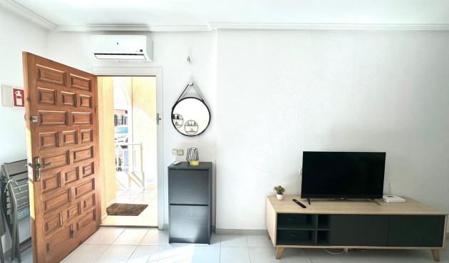 Resale - Apartment / flat - Torrevieja - Acequion