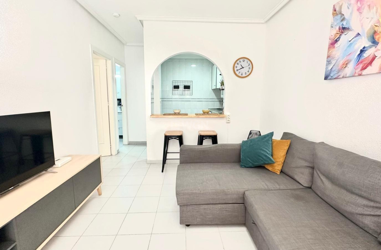 Resale - Apartment / flat - Torrevieja - Acequion