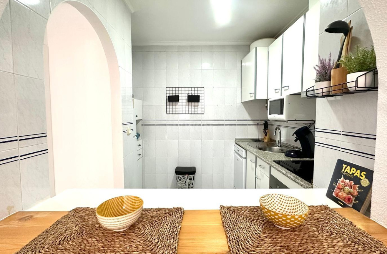 Resale - Apartment / flat - Torrevieja - Acequion