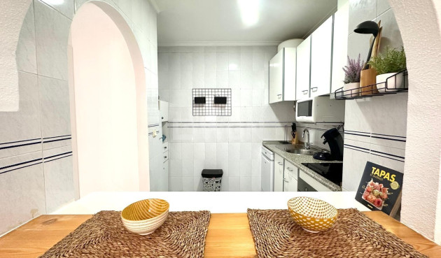 Resale - Apartment / flat - Torrevieja - Acequion