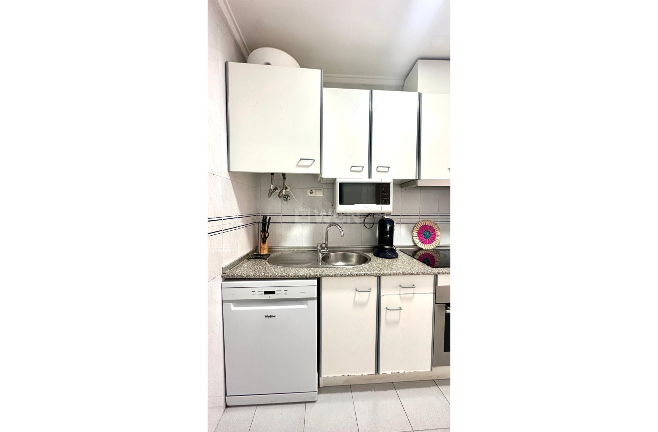 Resale - Apartment / flat - Torrevieja - Acequion