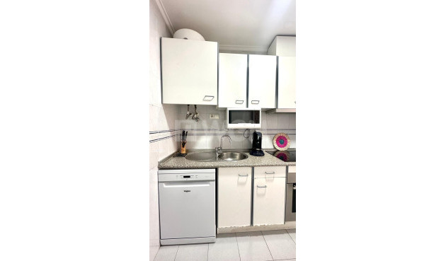 Resale - Apartment / flat - Torrevieja - Acequion