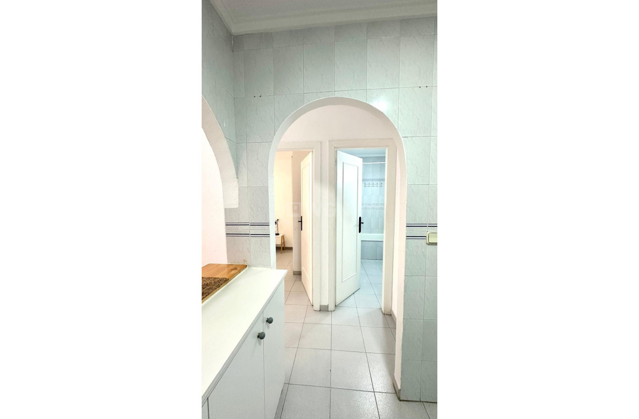 Resale - Apartment / flat - Torrevieja - Acequion