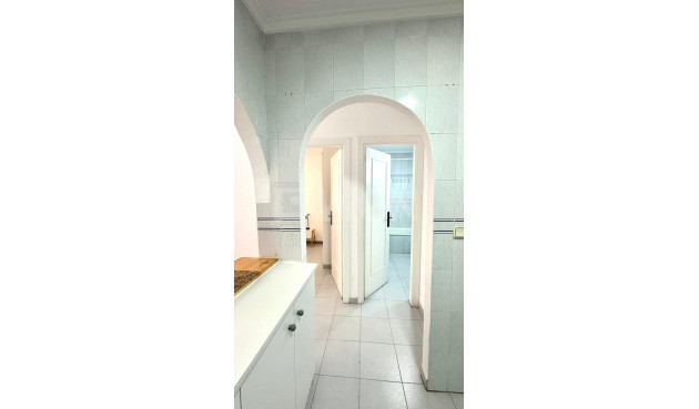 Resale - Apartment / flat - Torrevieja - Acequion