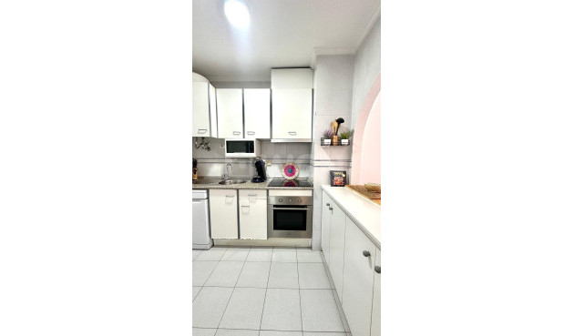 Resale - Apartment / flat - Torrevieja - Acequion