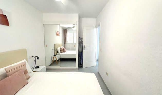 Resale - Apartment / flat - Torrevieja - Acequion