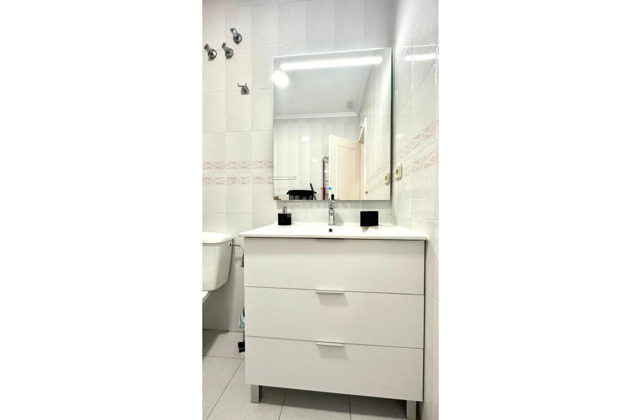 Resale - Apartment / flat - Torrevieja - Acequion