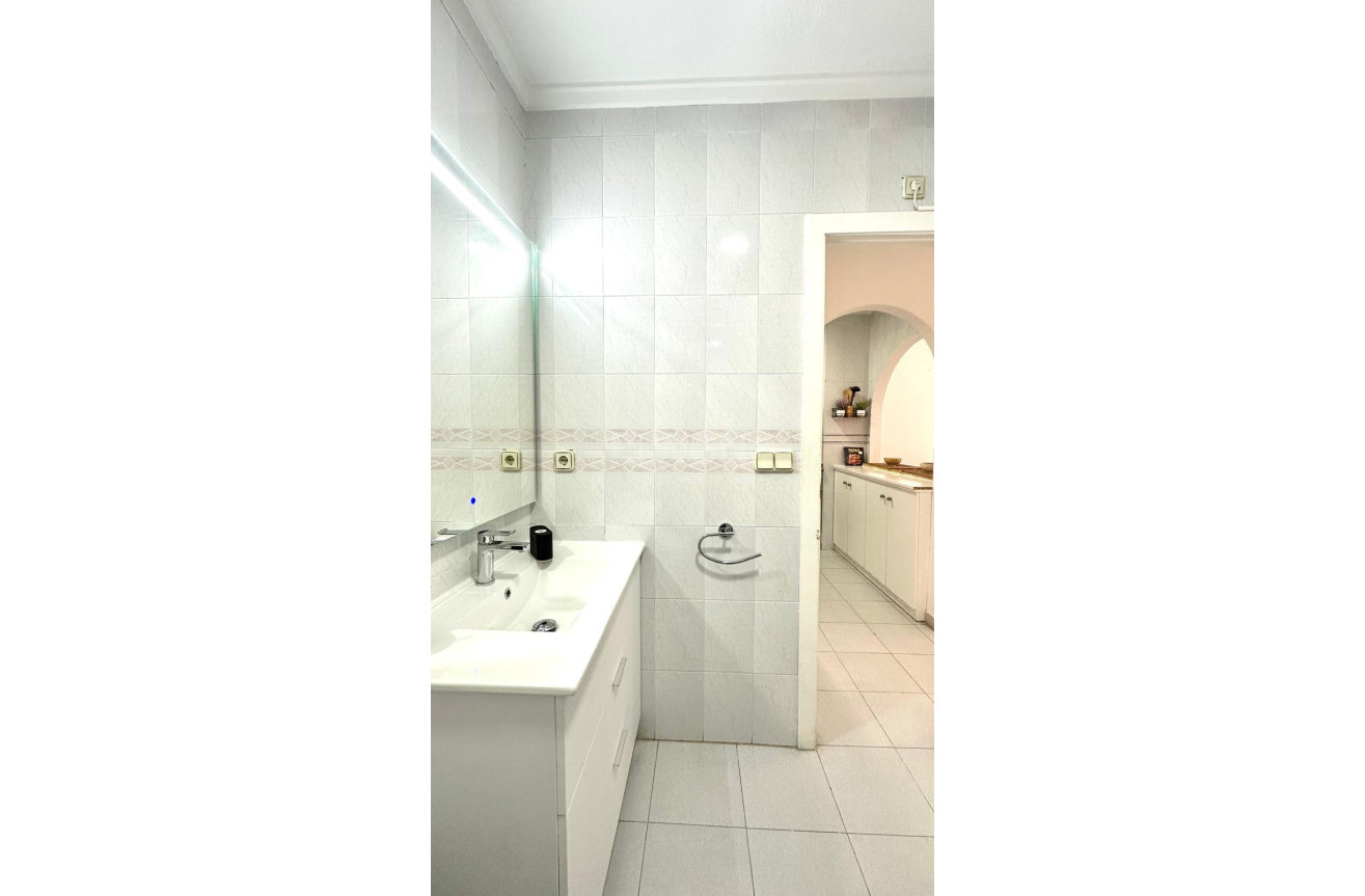 Resale - Apartment / flat - Torrevieja - Acequion
