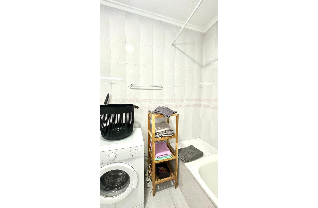 Resale - Apartment / flat - Torrevieja - Acequion