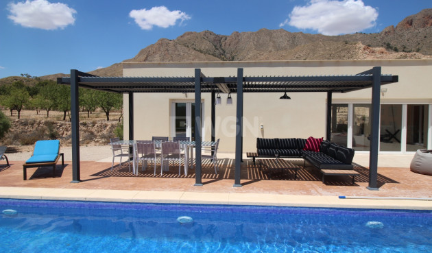 Odsprzedaż - Villa - Macisvenda - Inland