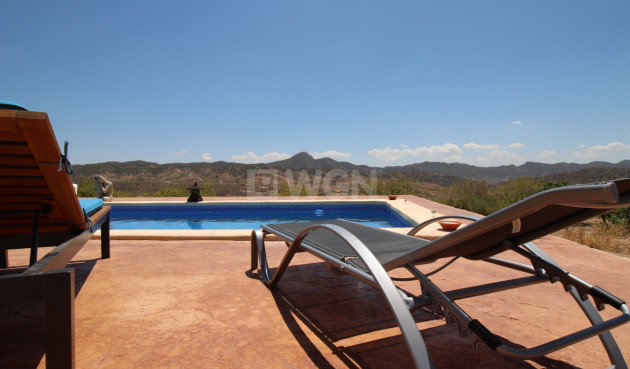 Odsprzedaż - Villa - Macisvenda - Inland