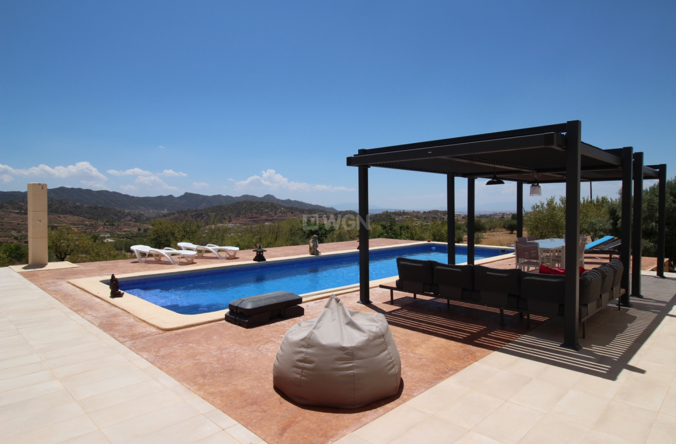 Odsprzedaż - Villa - Macisvenda - Inland