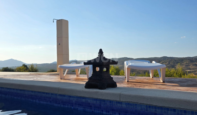 Odsprzedaż - Villa - Macisvenda - Inland